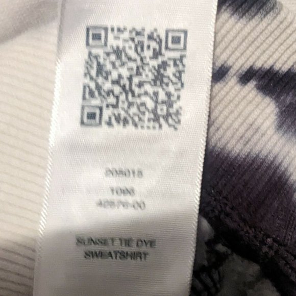 True Religion Sunset Tie Dye Black/White Crewneck Sweatshirt Cropped Small NWT - Picture 7 of 9